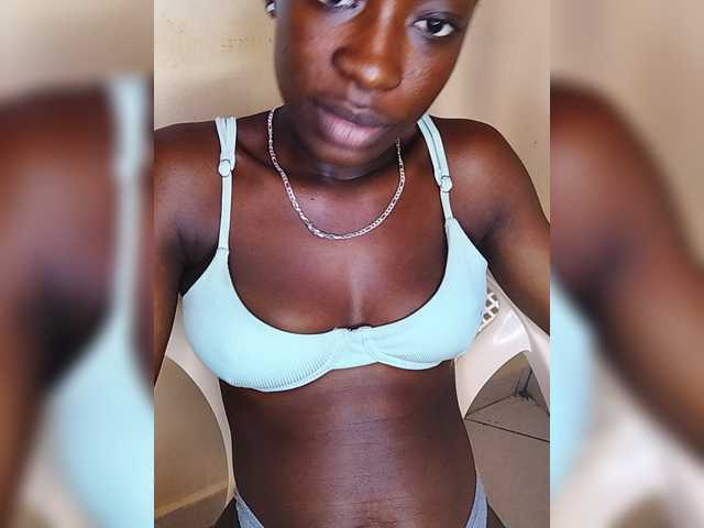 Nadama live cam on BongaCams