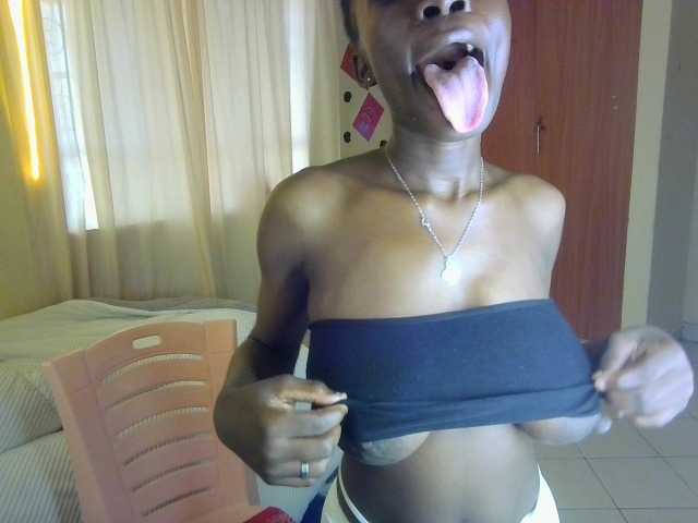 Nadama live cam on BongaCams