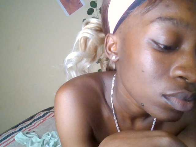 Nadama live cam on BongaCams