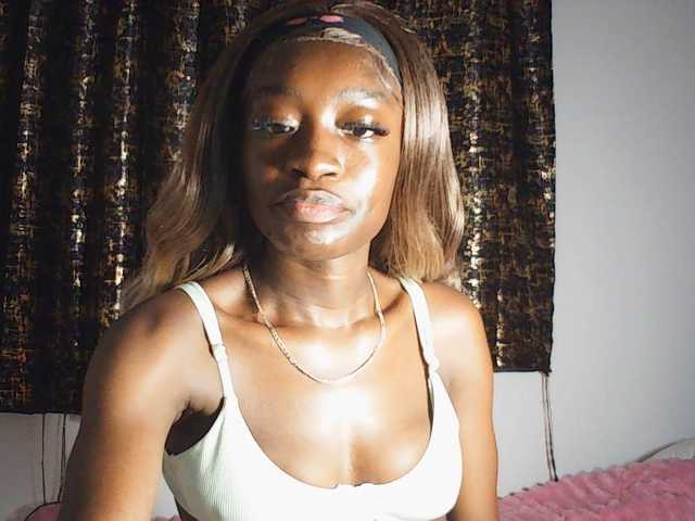 Nadama live cam on BongaCams