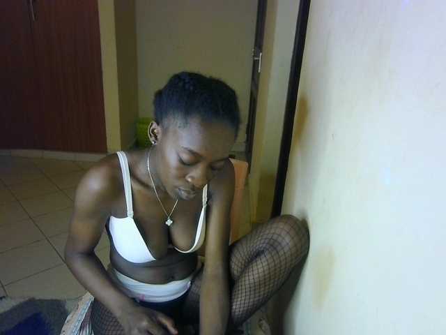 Nadama live cam on BongaCams