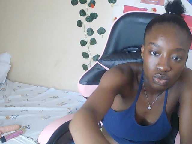 Nadama live cam on BongaCams