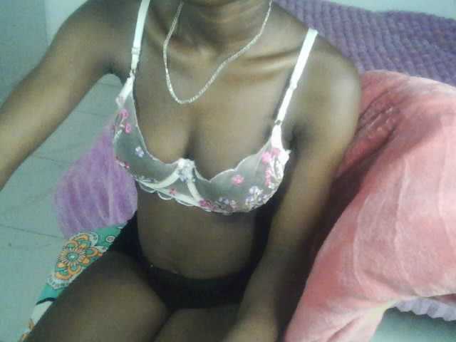 Nadama live cam on BongaCams