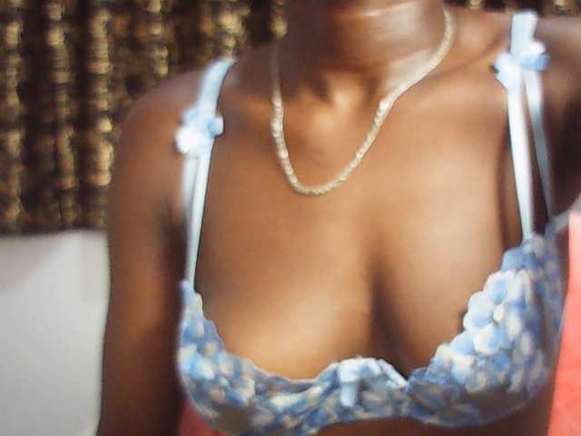 Nadama live cam on BongaCams