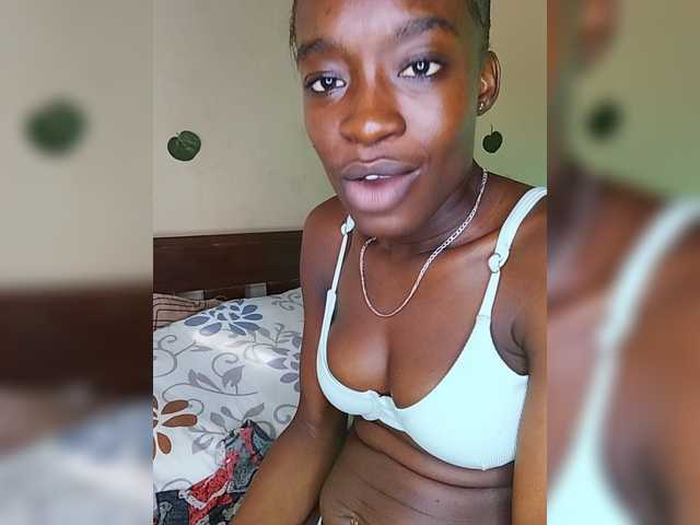 Nadama live cam on BongaCams