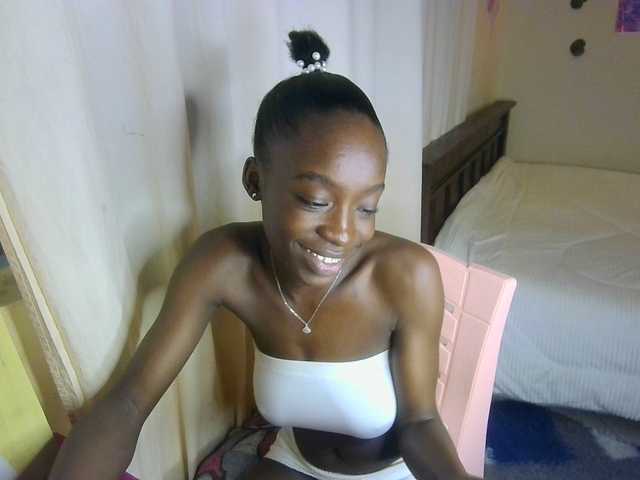 Nadama live cam on BongaCams
