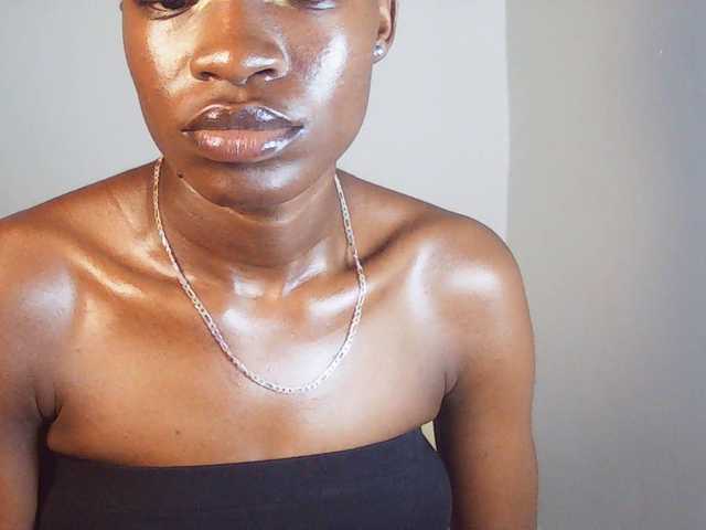 Nadama live cam on BongaCams