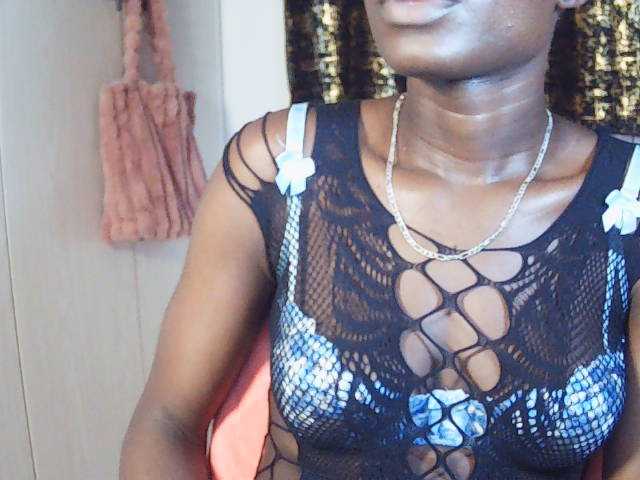 Nadama live cam on BongaCams