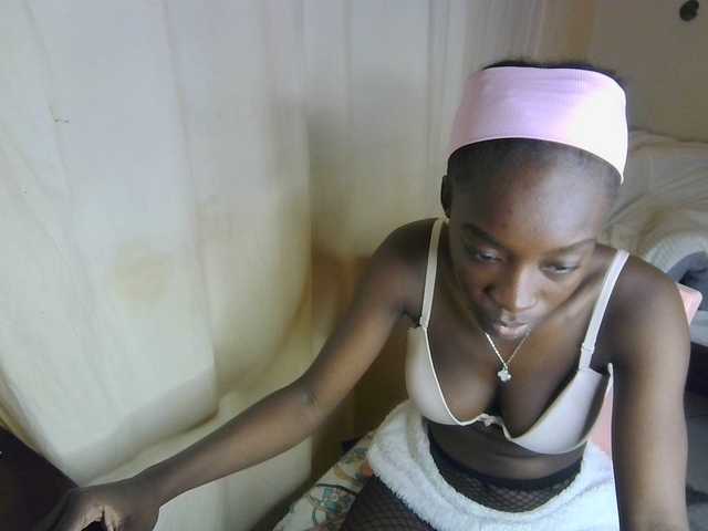 Nadama live cam on BongaCams
