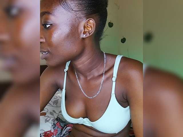Nadama live cam on BongaCams
