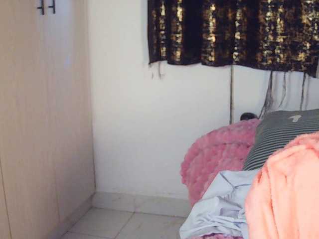 Nadama live cam on BongaCams