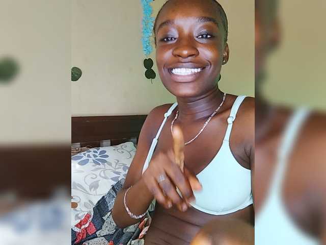 Nadama live cam on BongaCams