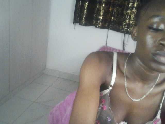 Nadama live cam on BongaCams
