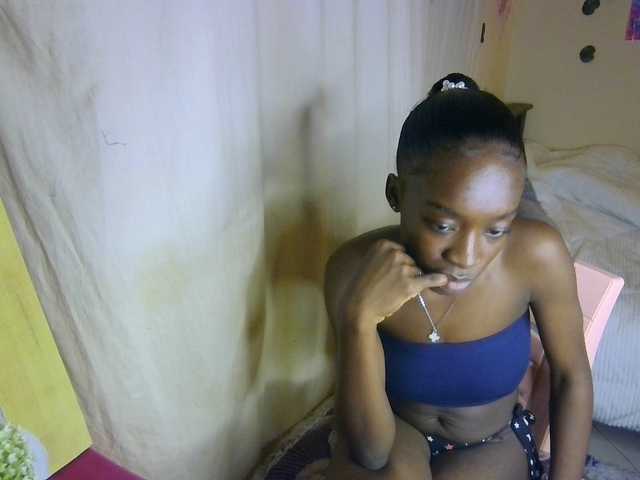 Nadama live cam on BongaCams