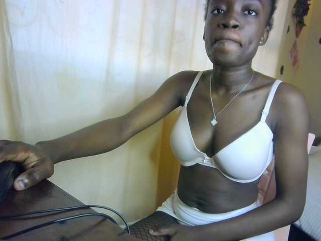 Nadama live cam on BongaCams