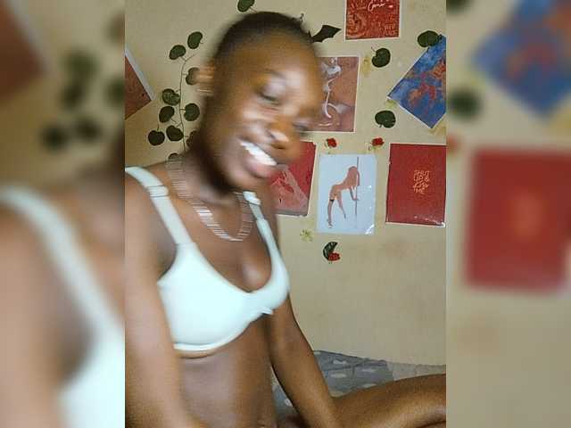 Nadama live cam on BongaCams