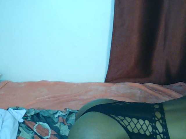 Nadama live cam on BongaCams