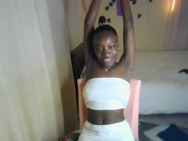 Nadama live cam on BongaCams