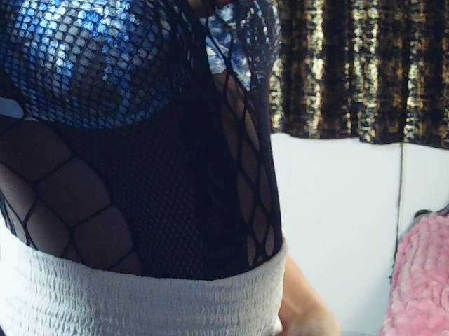 Nadama live cam on BongaCams