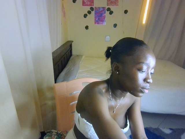 Nadama live cam on BongaCams