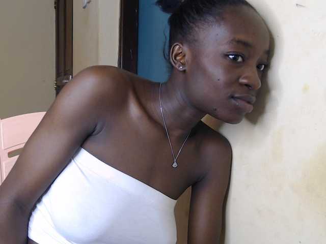 Nadama live cam on BongaCams