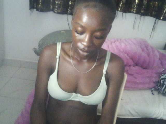 Nadama live cam on BongaCams