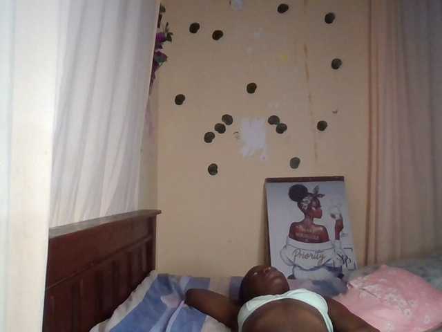 Nadama live cam on BongaCams