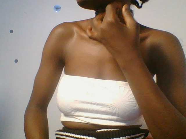Nadama live cam on BongaCams