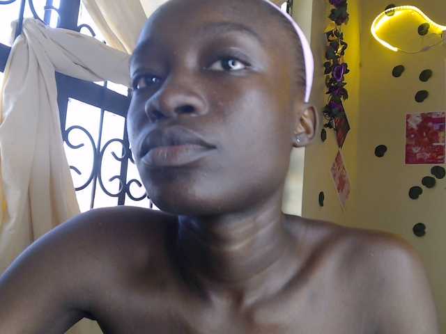 Nadama live cam on BongaCams