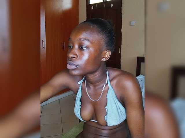 Nadama live cam on BongaCams