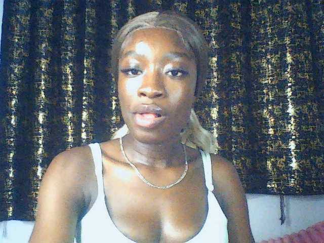 Nadama live cam on BongaCams