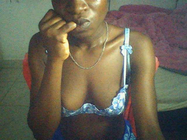 Nadama live cam on BongaCams
