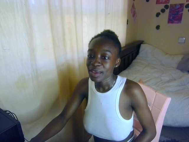 Nadama live cam on BongaCams