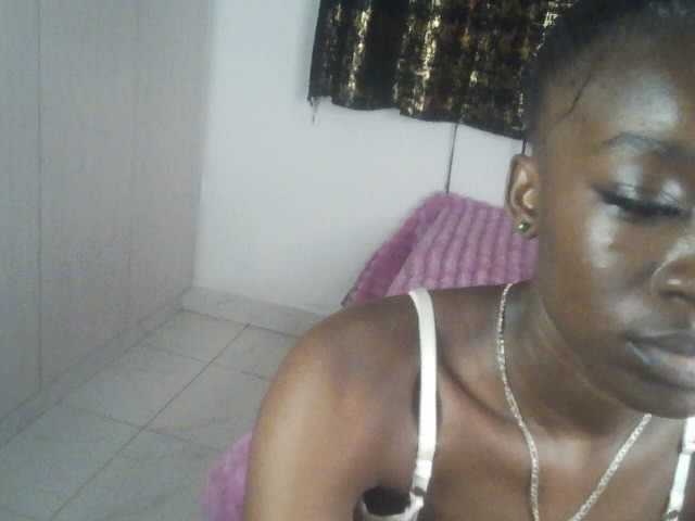 Nadama live cam on BongaCams