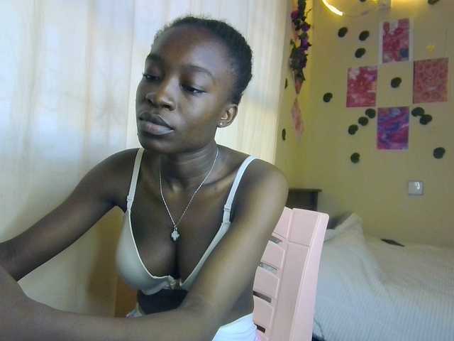 Nadama live cam on BongaCams
