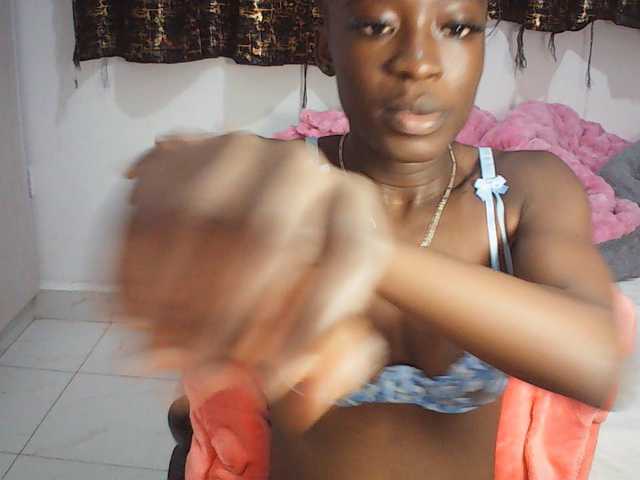 Nadama live cam on BongaCams