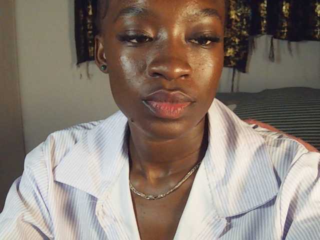 Nadama live cam on BongaCams