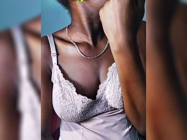 Nadama live cam on BongaCams