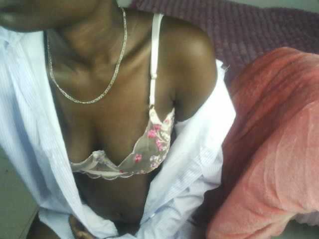 Nadama live cam on BongaCams