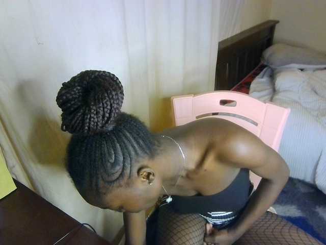 Nadama live cam on BongaCams