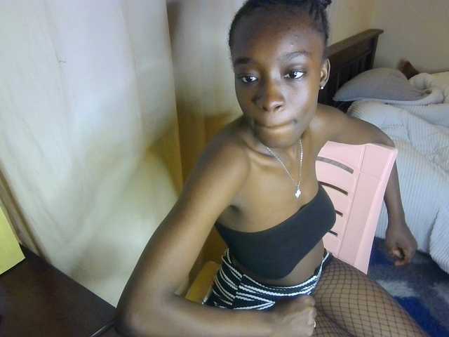 Nadama live cam on BongaCams