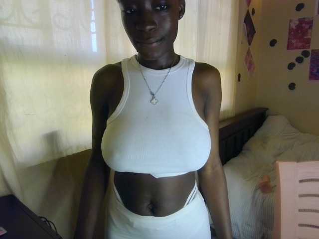 Nadama live cam on BongaCams