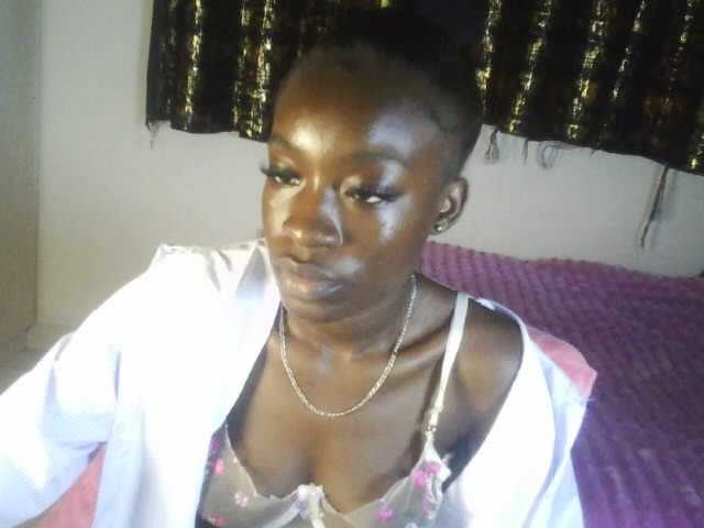 Nadama live cam on BongaCams
