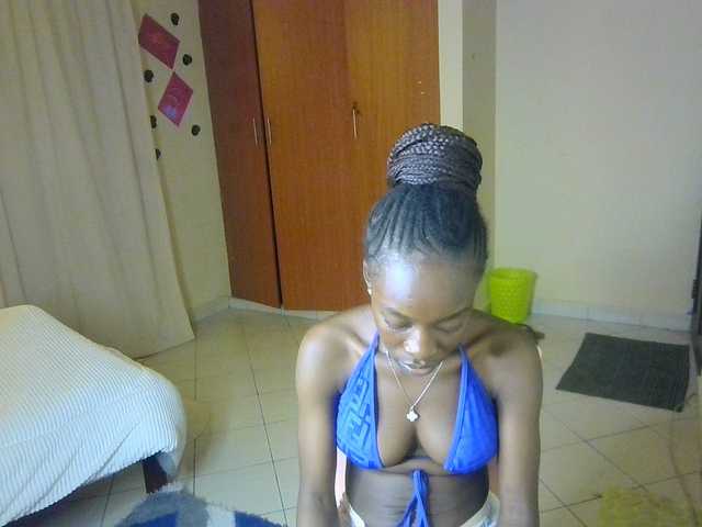 Nadama live cam on BongaCams