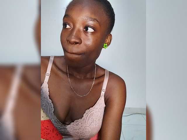 Nadama live cam on BongaCams