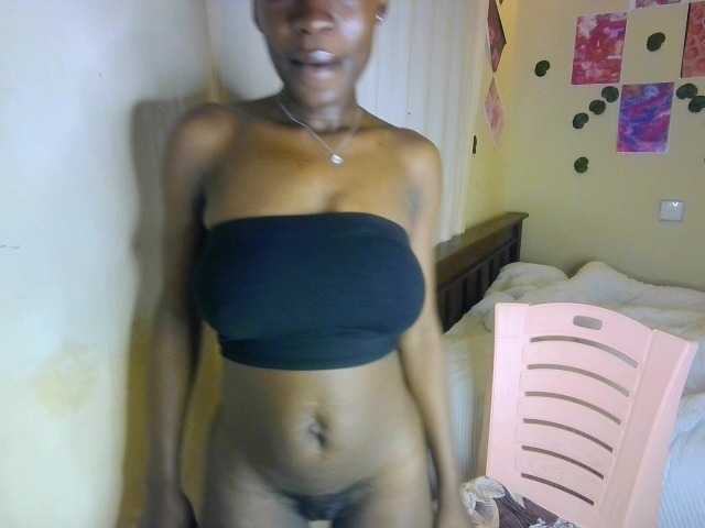 Nadama live cam on BongaCams