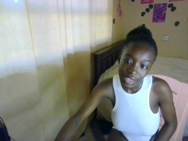Nadama live cam on BongaCams
