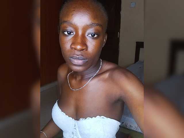 Nadama live cam on BongaCams