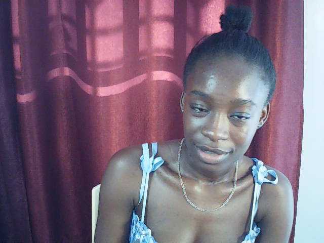 Nadama live cam on BongaCams