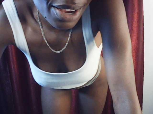 Nadama live cam on BongaCams